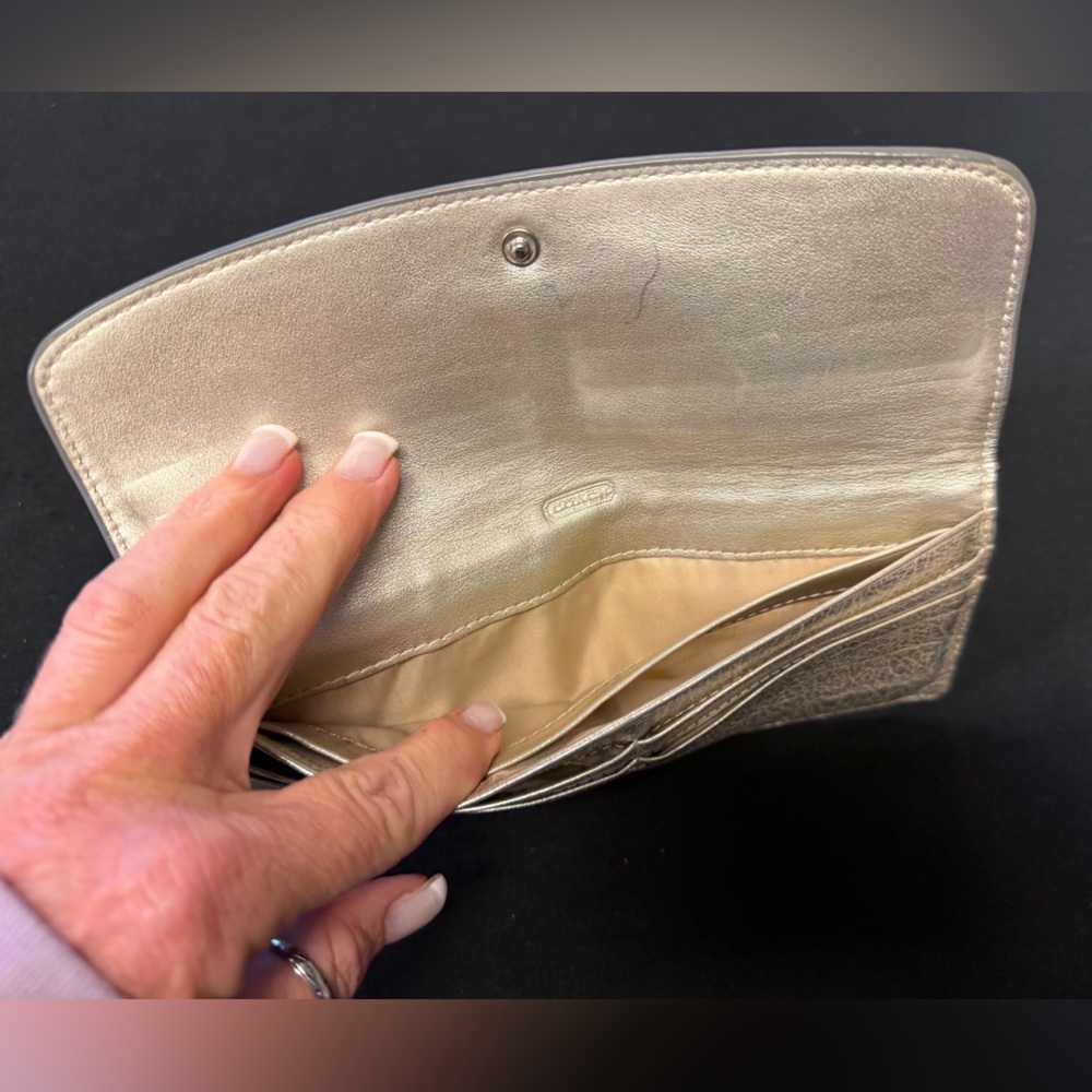 Coach Silver Wallet - Picture 6 of 9